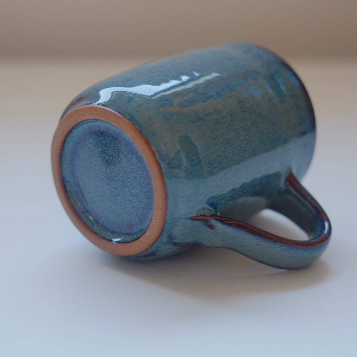 Small mug in variegated blue